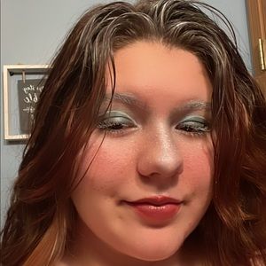 Meet your Posher, Riley